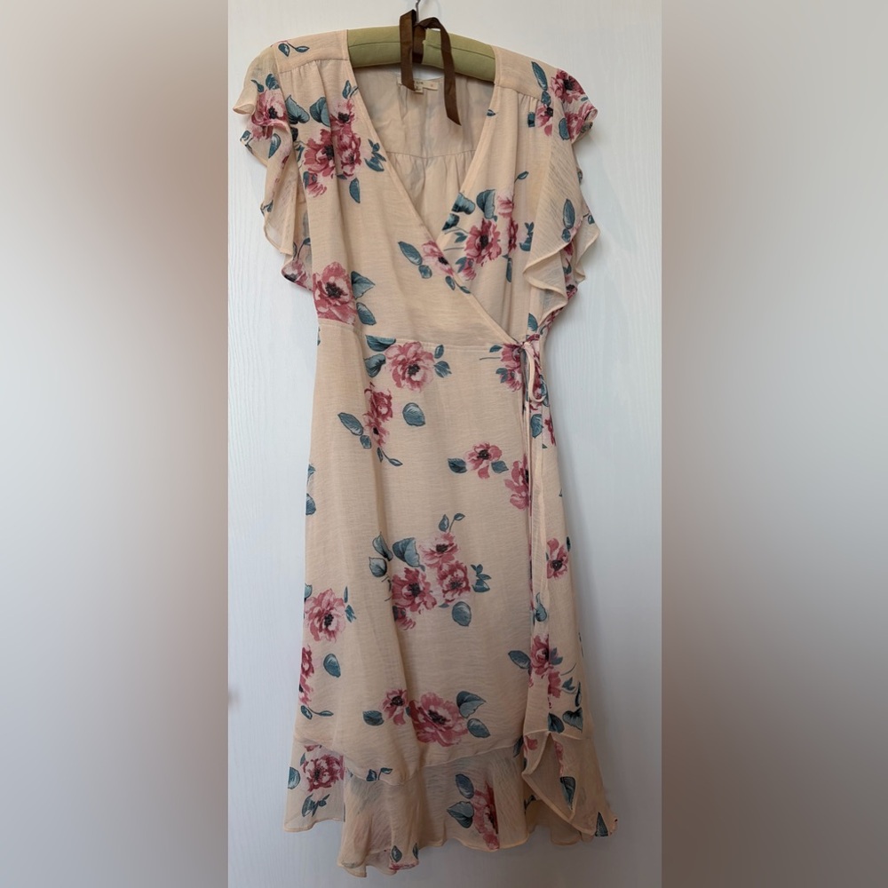 Le Lis Blush Floral Wrap Midi Dress